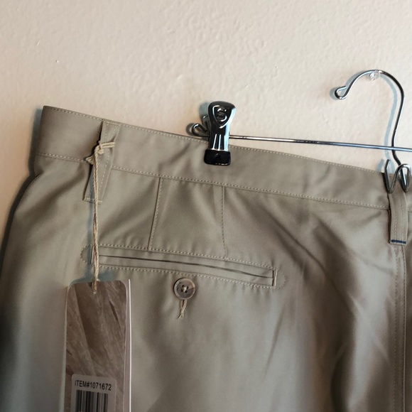 NWT Seapointe athletic/casual shorts Khaki 44 - Picture 5 of 6